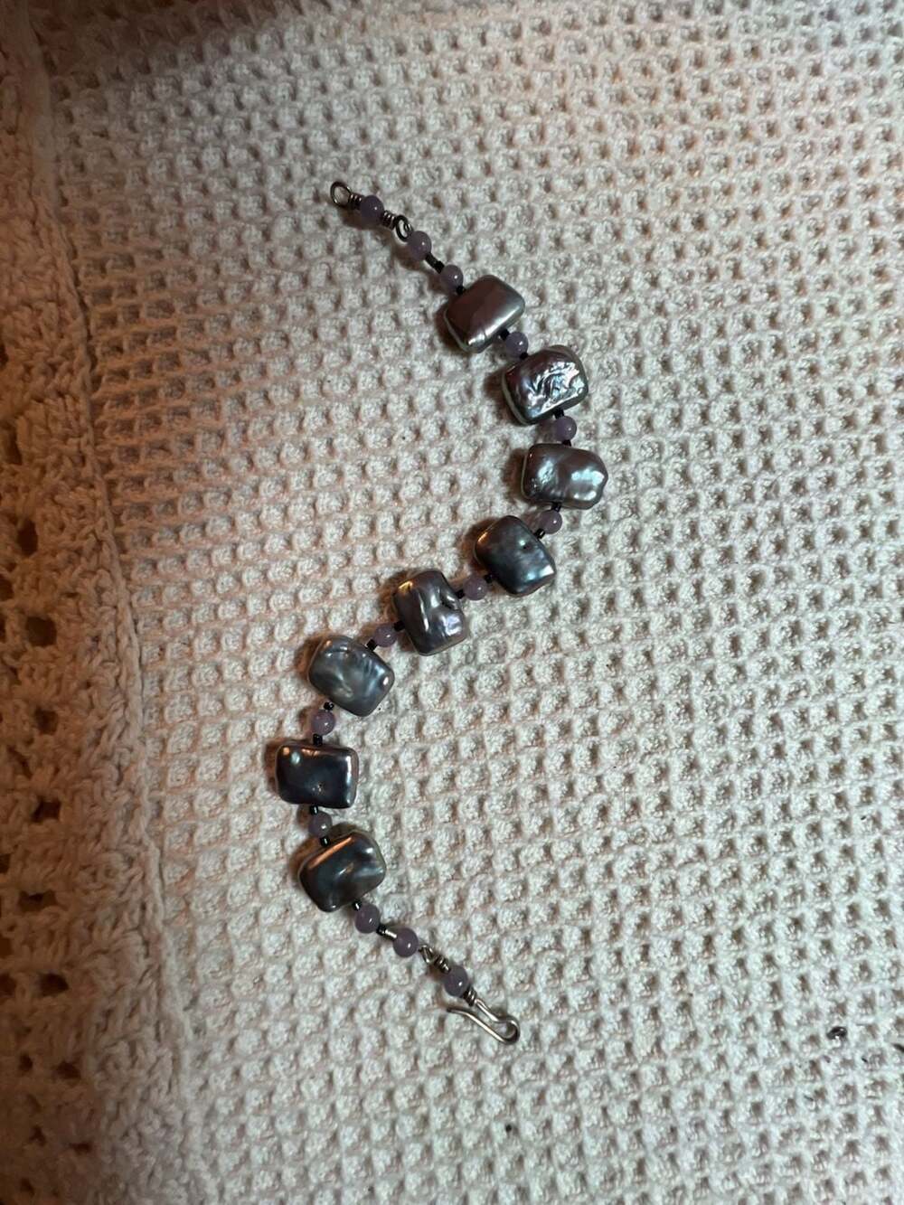 Handmade Sterling Silver Gray Keshi Pearl and Labradorite Bracelet